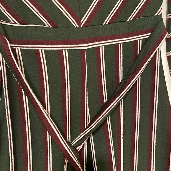 Green striped jumpsuit - Picture 4 of 4